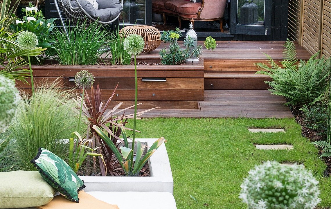 Hardwood deck with a built in step down to the lawn, Rightway, Salisbury
